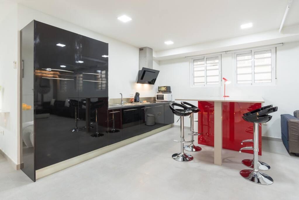 Incredible Luxury Location In Puerto Banus Beach For Families Marbella Luaran gambar