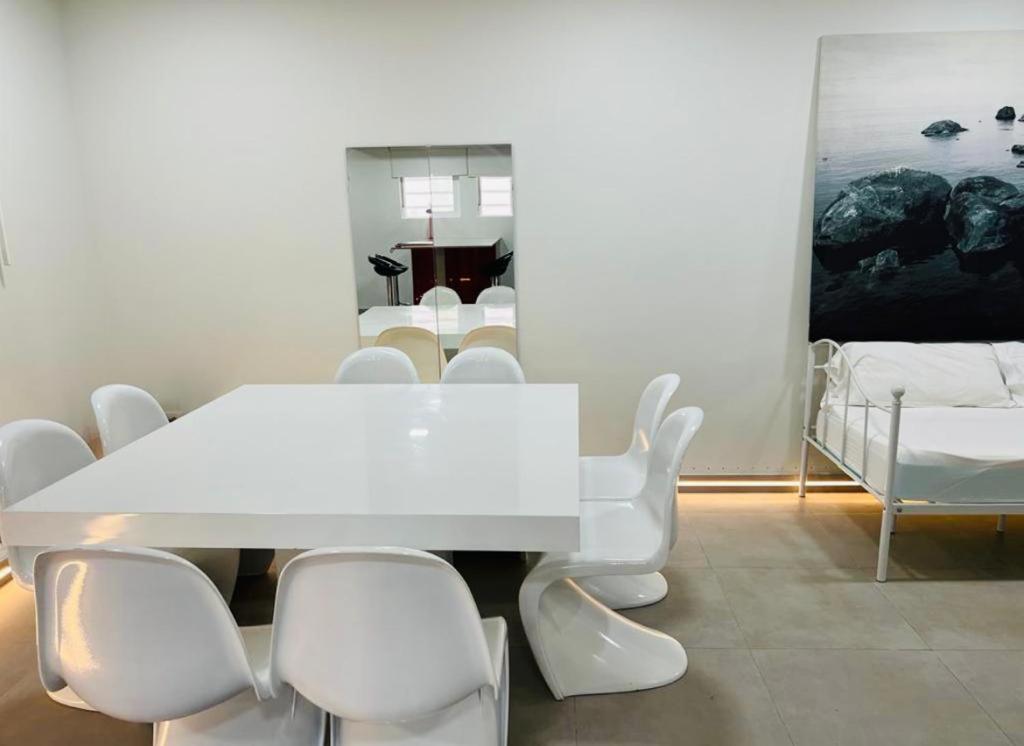Incredible Luxury Location In Puerto Banus Beach For Families Marbella Luaran gambar