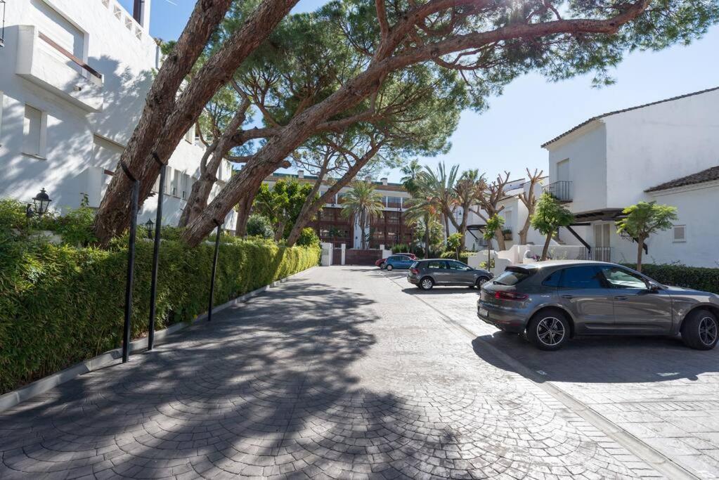 Incredible Luxury Location In Puerto Banus Beach For Families Marbella Luaran gambar