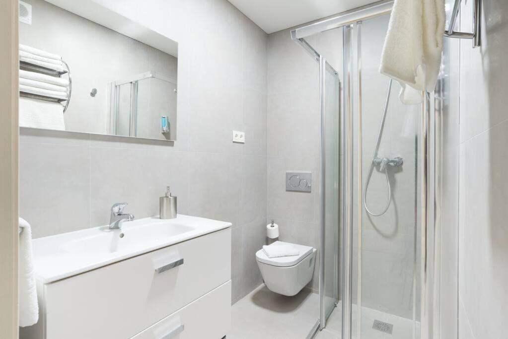 Incredible Luxury Location In Puerto Banus Beach For Families Marbella Luaran gambar
