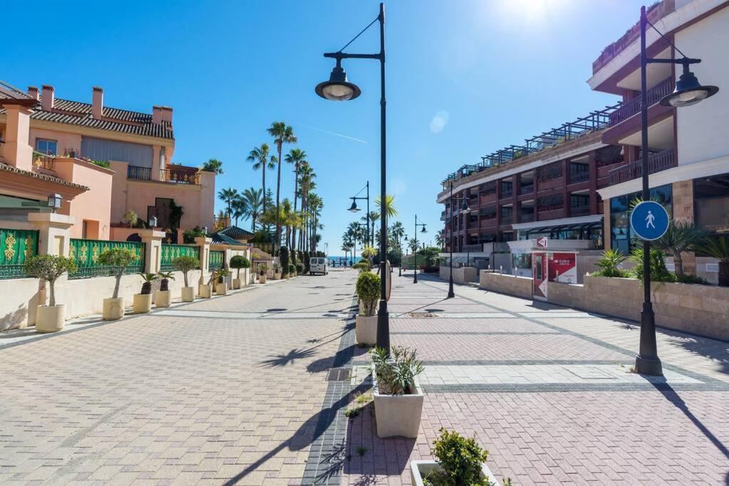 Incredible Luxury Location In Puerto Banus Beach For Families Marbella Luaran gambar