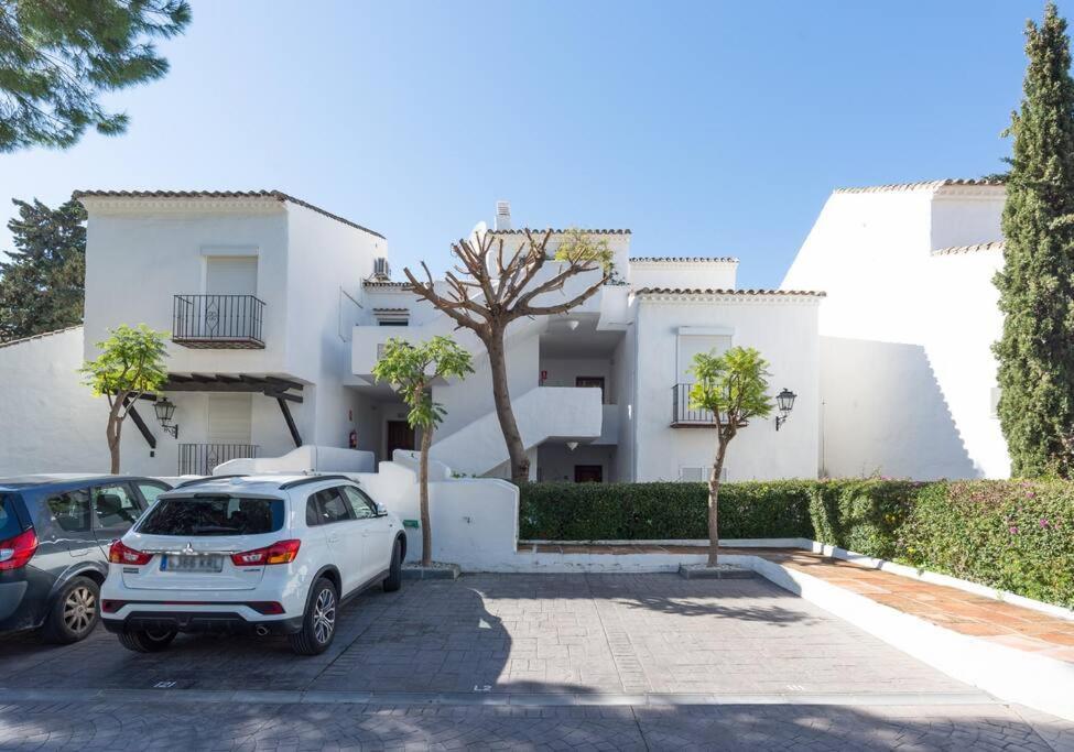 Incredible Luxury Location In Puerto Banus Beach For Families Marbella Luaran gambar