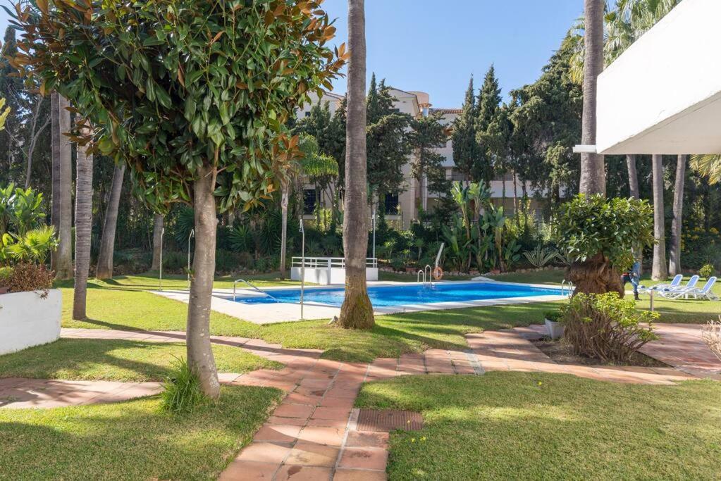Incredible Luxury Location In Puerto Banus Beach For Families Marbella Luaran gambar