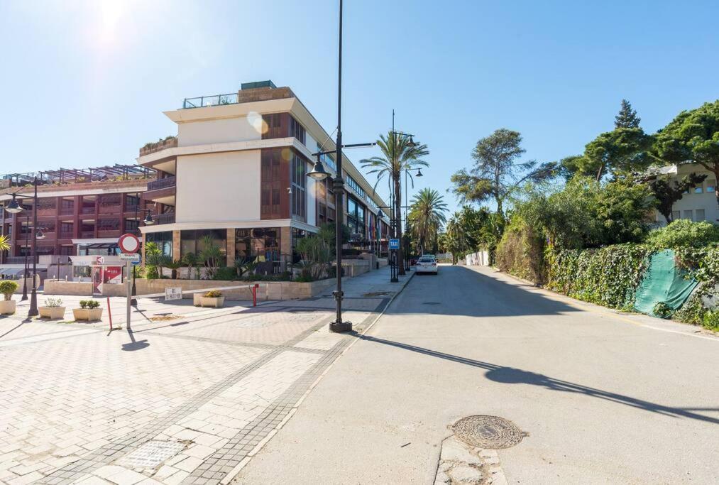 Incredible Luxury Location In Puerto Banus Beach For Families Marbella Luaran gambar