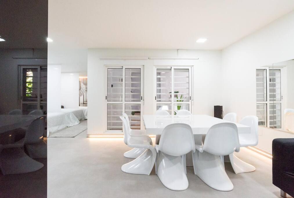 Incredible Luxury Location In Puerto Banus Beach For Families Marbella Luaran gambar