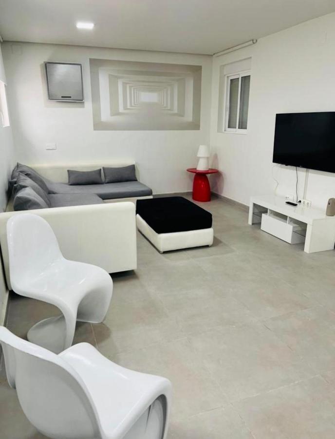 Incredible Luxury Location In Puerto Banus Beach For Families Marbella Luaran gambar